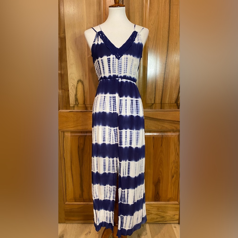 Flying Tomato - Blue & White Tie-Dye Maxi Sundress Crochet Detail - EUC - XS